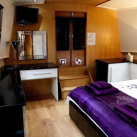 The Joker Boat Hotel Liverpool Exterior foto